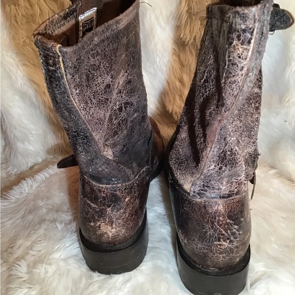 Frye Mens crackled distressed leather boots size 9